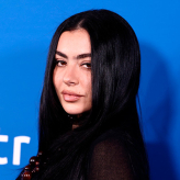 Перейти к новости "Charli XCX появится в новом фильме Мартина Скорсезе"